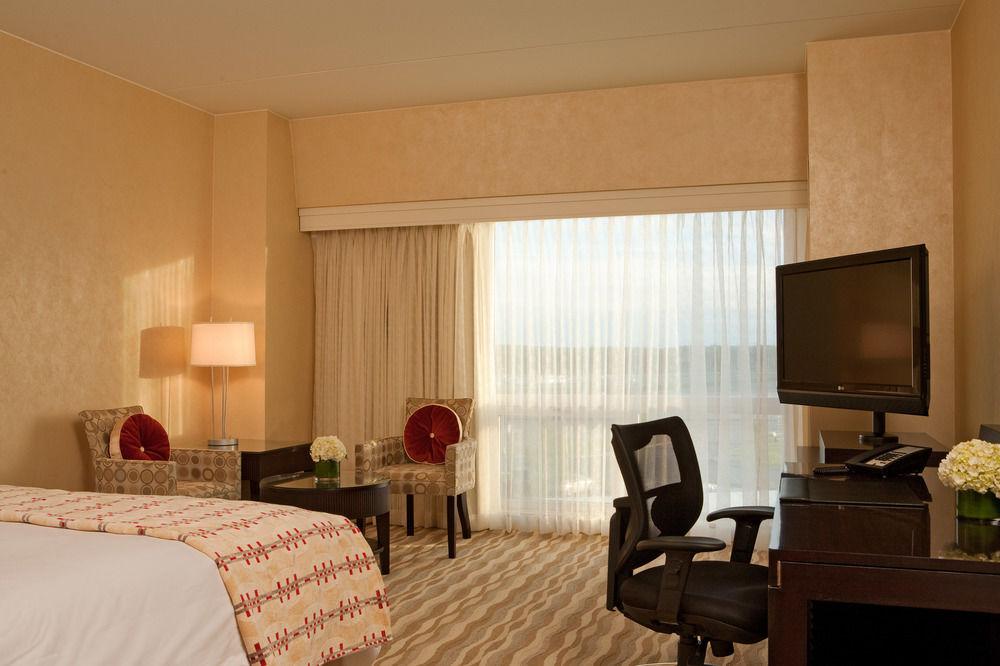 Renaissance Boston Patriot Place Hotel Foxborough Exterior photo